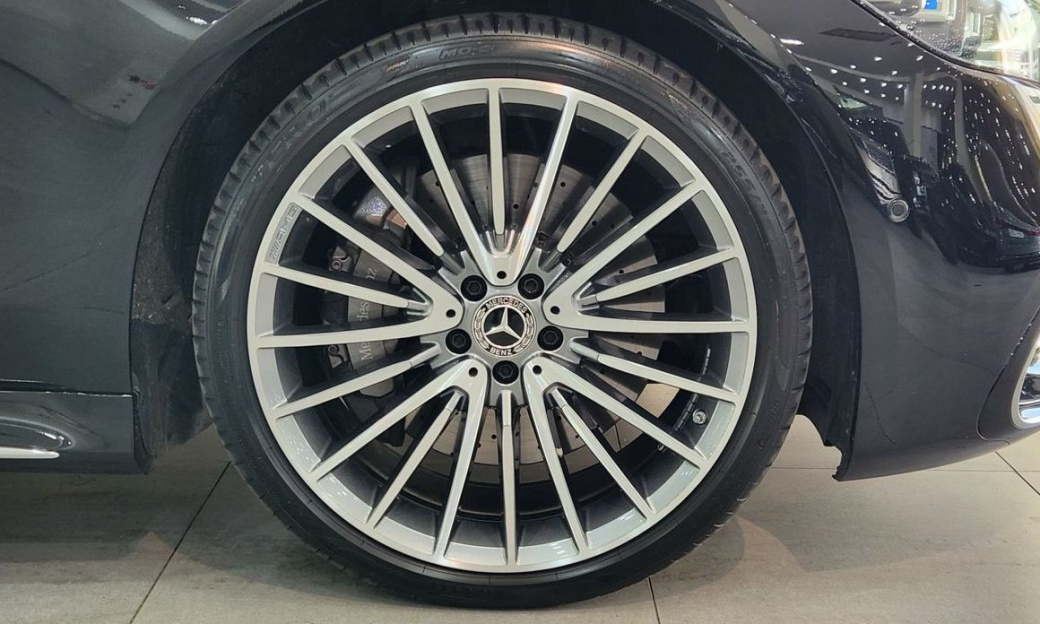 Mercedes-Benz S-Class S500L 4MATIC, 2025