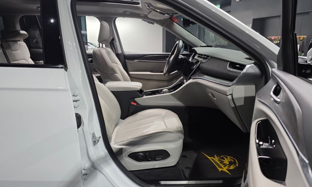 Jeep Cherokee L 3.6 Overland, 2021