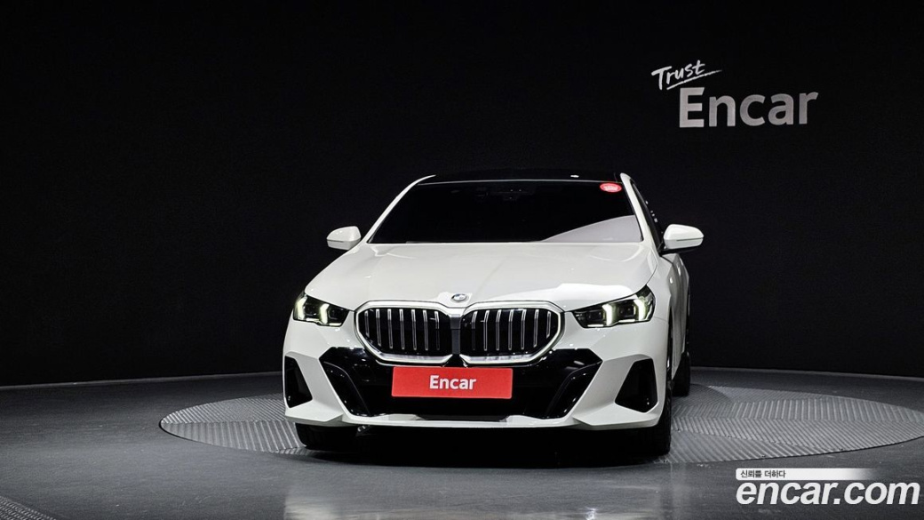 BMW 5-Series 530i xDrive M Sport, 2024