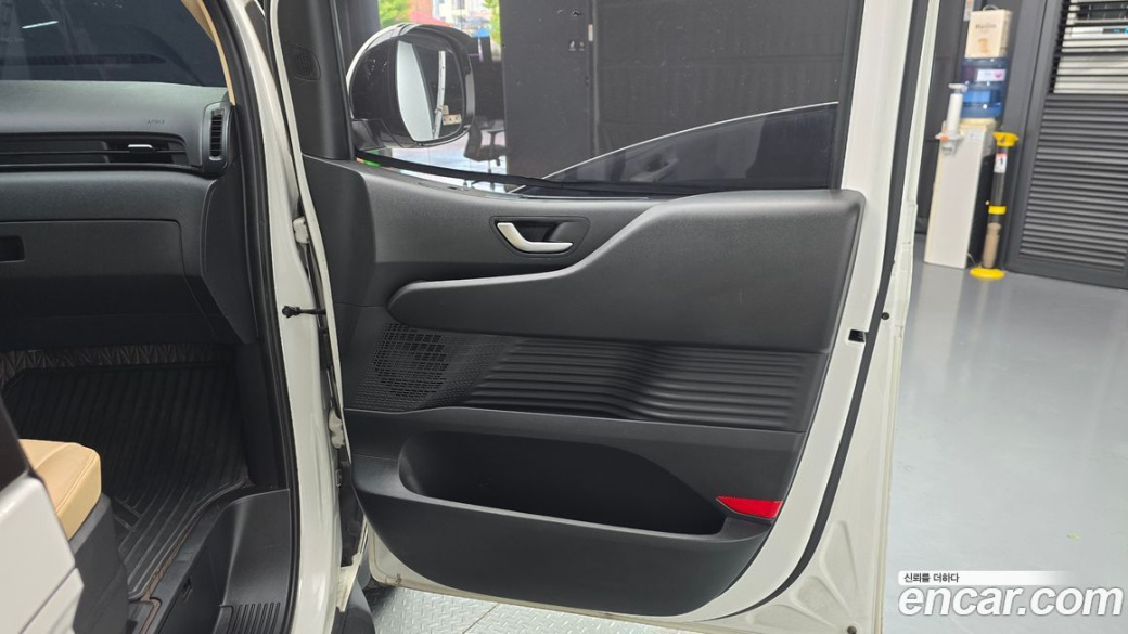 Hyundai Staria 2WD Camping Car, 2023