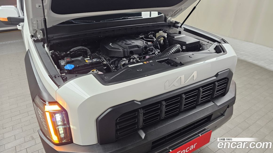 Kia Tasman 2.5T Gasoline 4WD, 2026