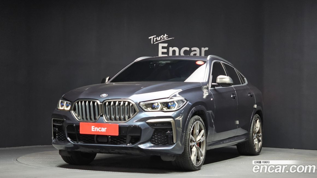 BMW X6 M50i, 2022