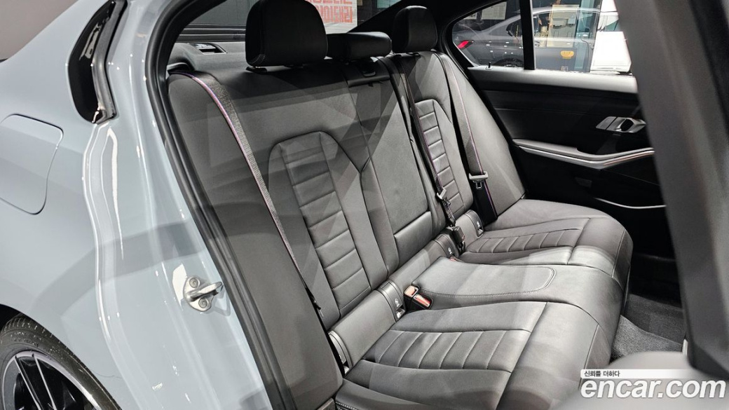 BMW 3-Series M340i Pro, 2025