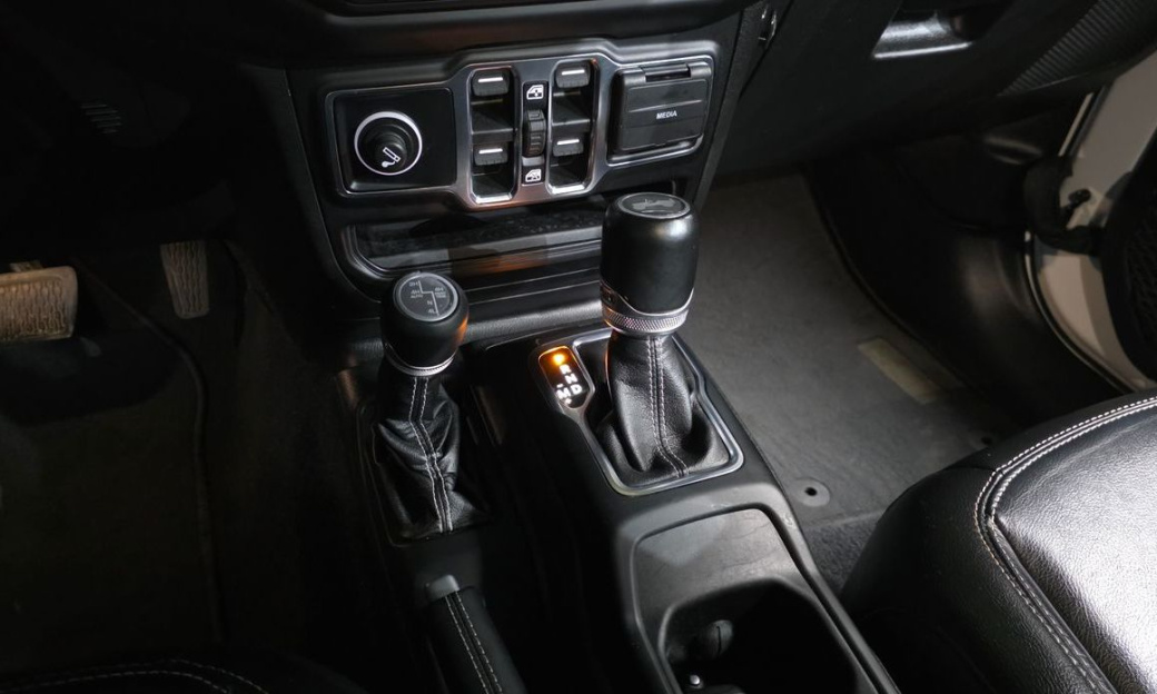 Jeep Wrangler 2.0 Overland Power Top 4Door, 2021