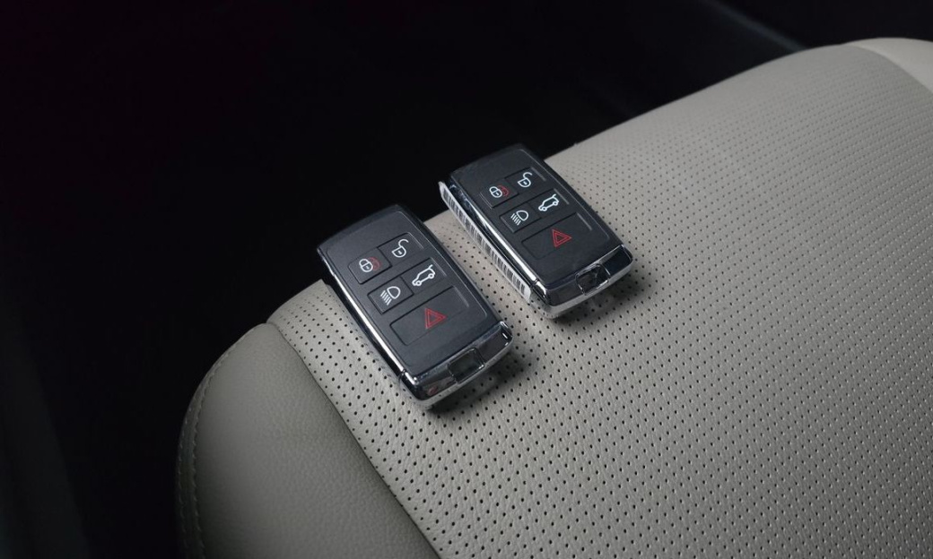 Land Rover Discovery Sport P250 S, 2024