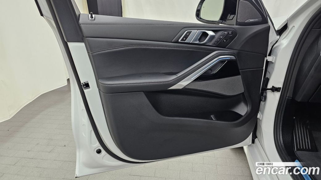 BMW X6 xDrive40i M Sport, 2025
