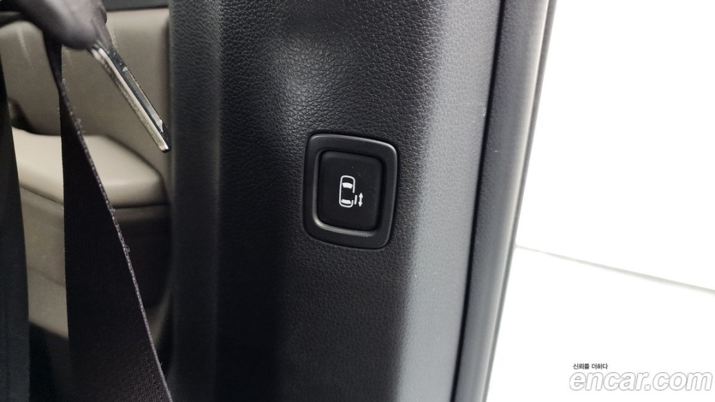 Kia Carnival 7-Seater Signature, 2024