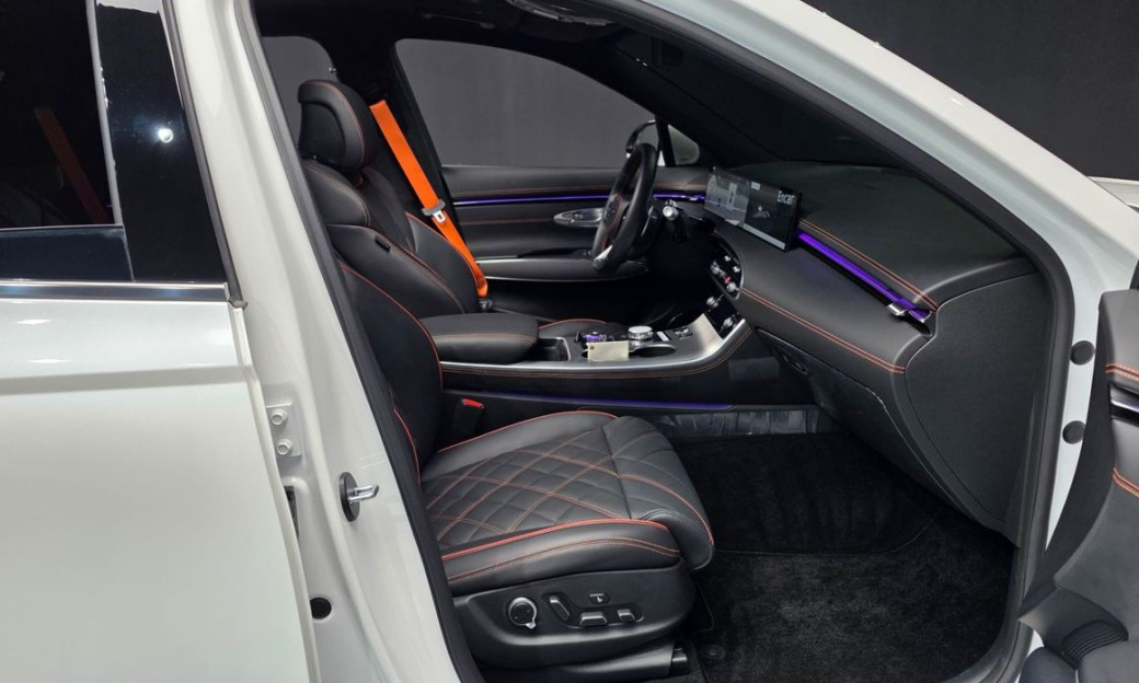 Genesis GV70 2.5T Gasoline AWD, 2025