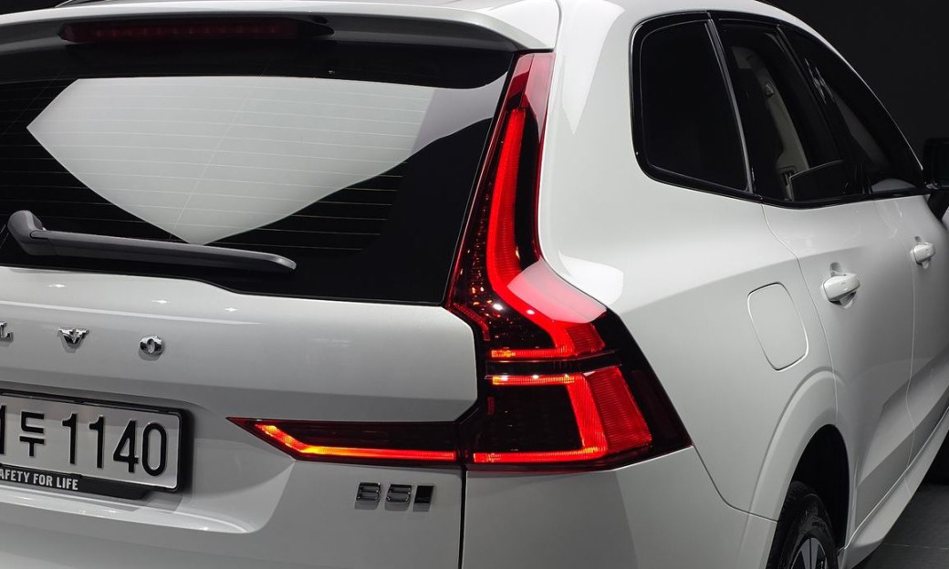Volvo XC60 B5 Ultra Dark Air Sus, 2026