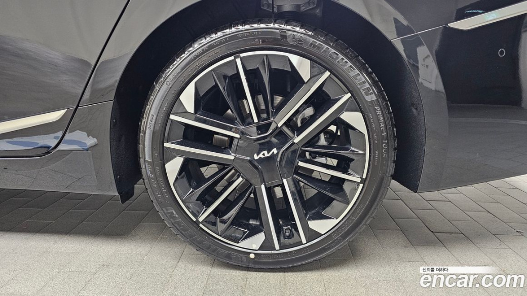 Kia K8 2.5 Gasoline 2WD, 2025