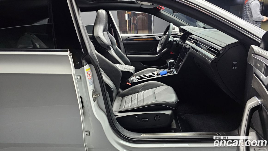 Volkswagen Arteon 2.0 TDI R-LIINE 4Motion, 2022