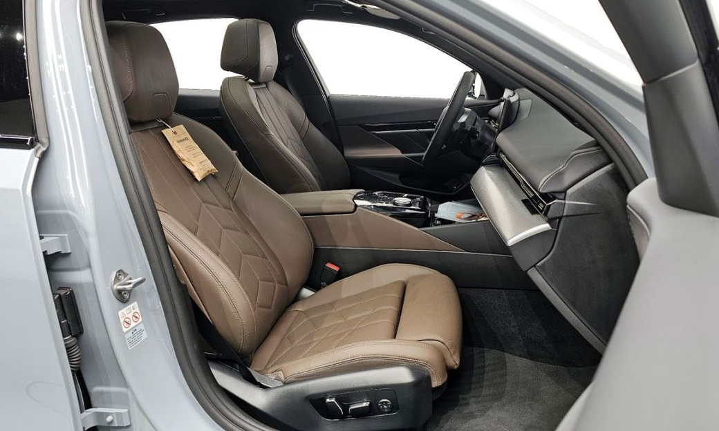 BMW 5-Series 520i M Sport, 2024