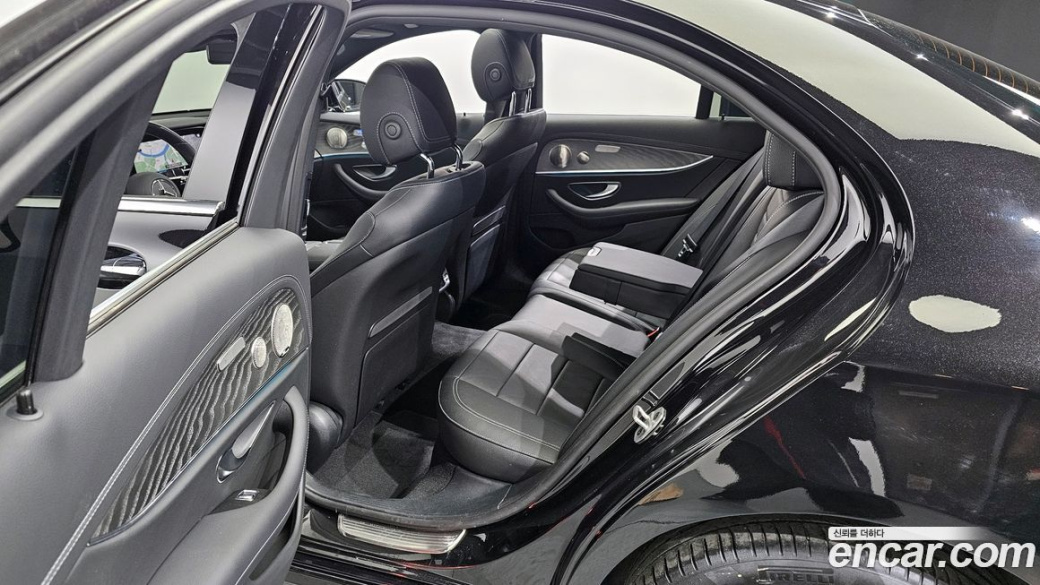 Mercedes-Benz E-Class E350 4MATIC Avantgarde, 2022