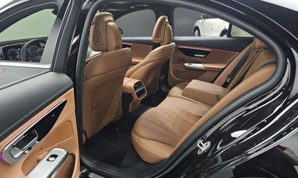 Mercedes-Benz E-Class E220d 4MATIC Exclusive, 2024