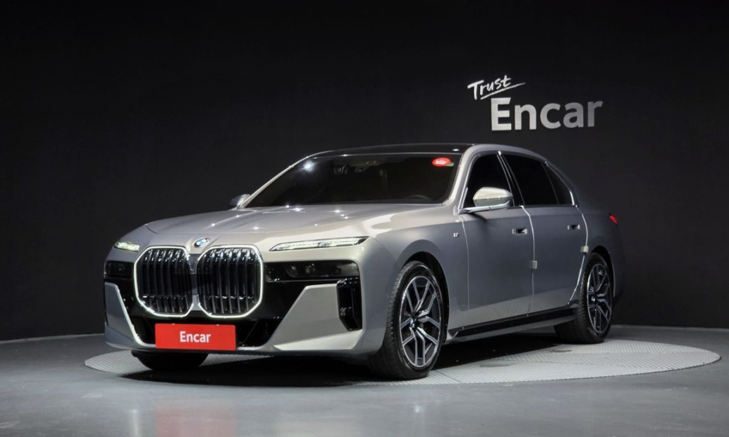 BMW 7-Series 740i xDrive M Sport Limited, 2025