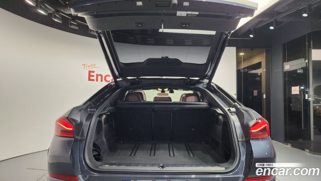 BMW X6 xDrive40i M Sport, 2022