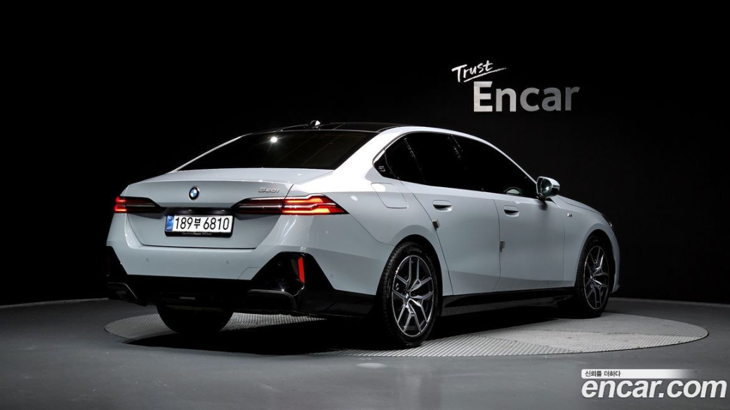 BMW 5-Series 520i M Sport, 2025