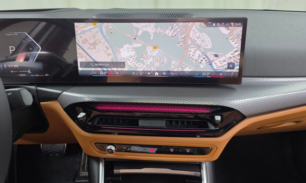 BMW 3-Series 320i M Sport, 2025