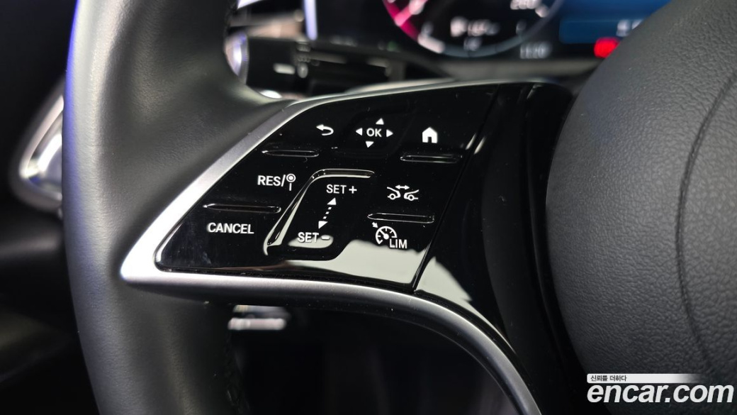 Mercedes-Benz E-Class E300 4MATIC Exclusive, 2024