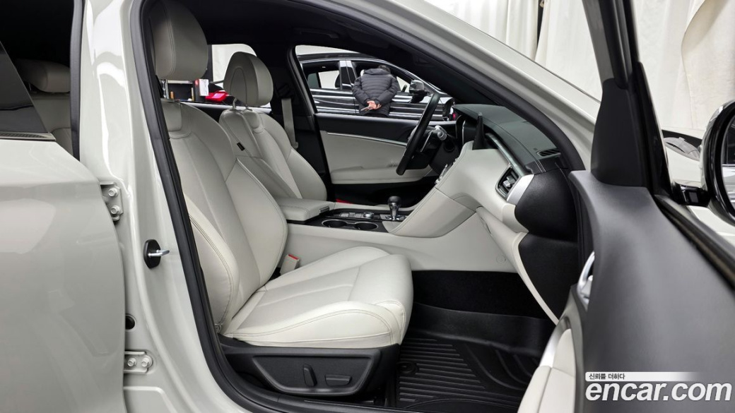 Genesis G70 Gasoline 2.5T 2WD, 2024