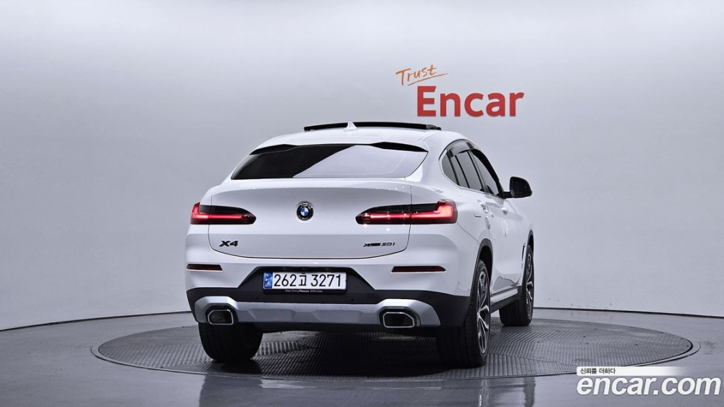 BMW X4 xDrive20i xLine, 2025