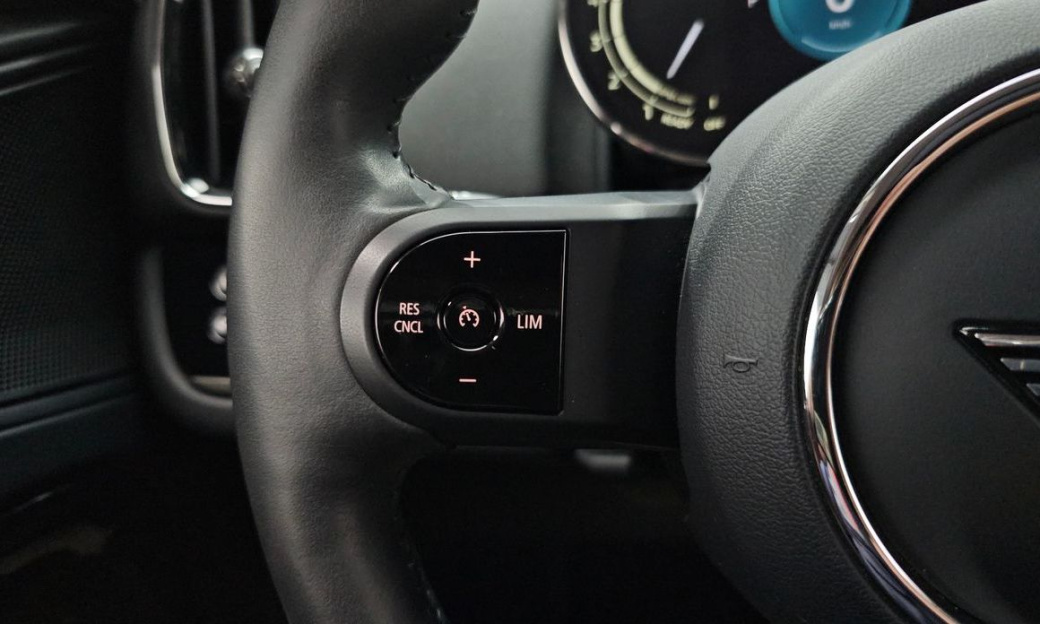 Mini Countryman Classic Plus Launch Pack, 2024