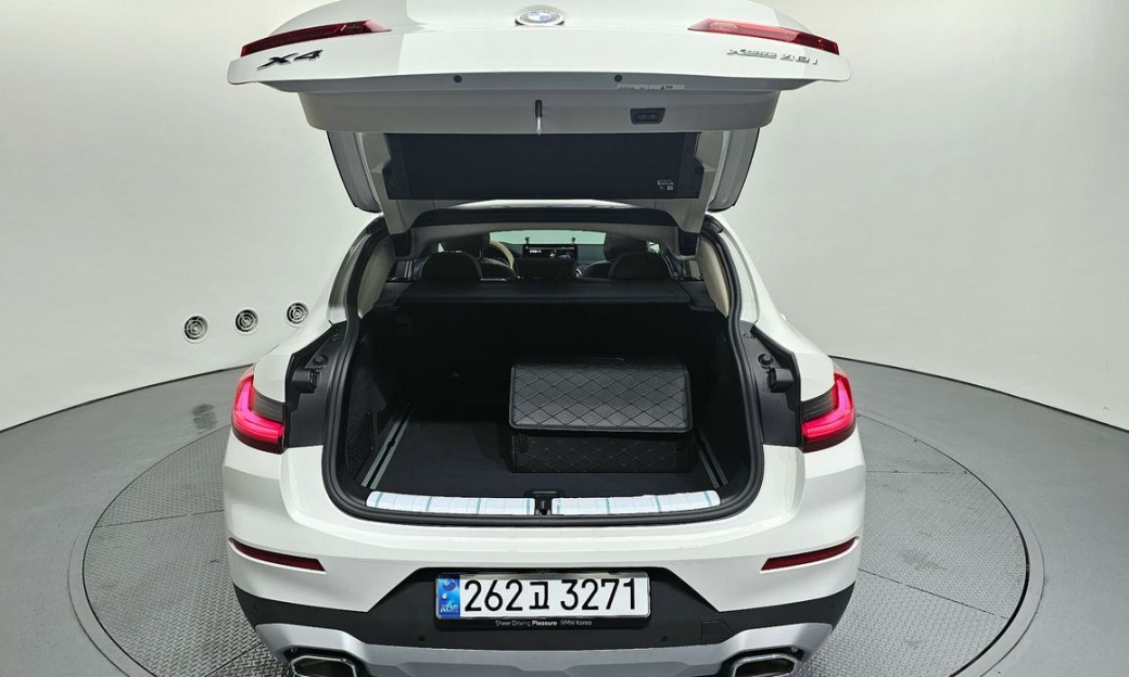 BMW X4 xDrive20i xLine, 2025