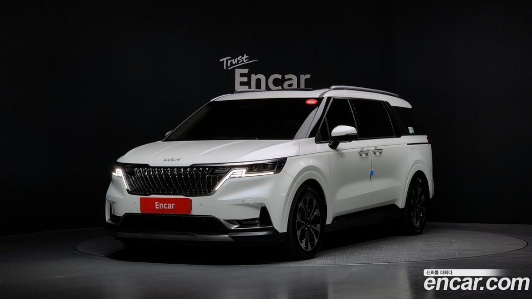Kia Carnival 9-Seater Signature, 2023