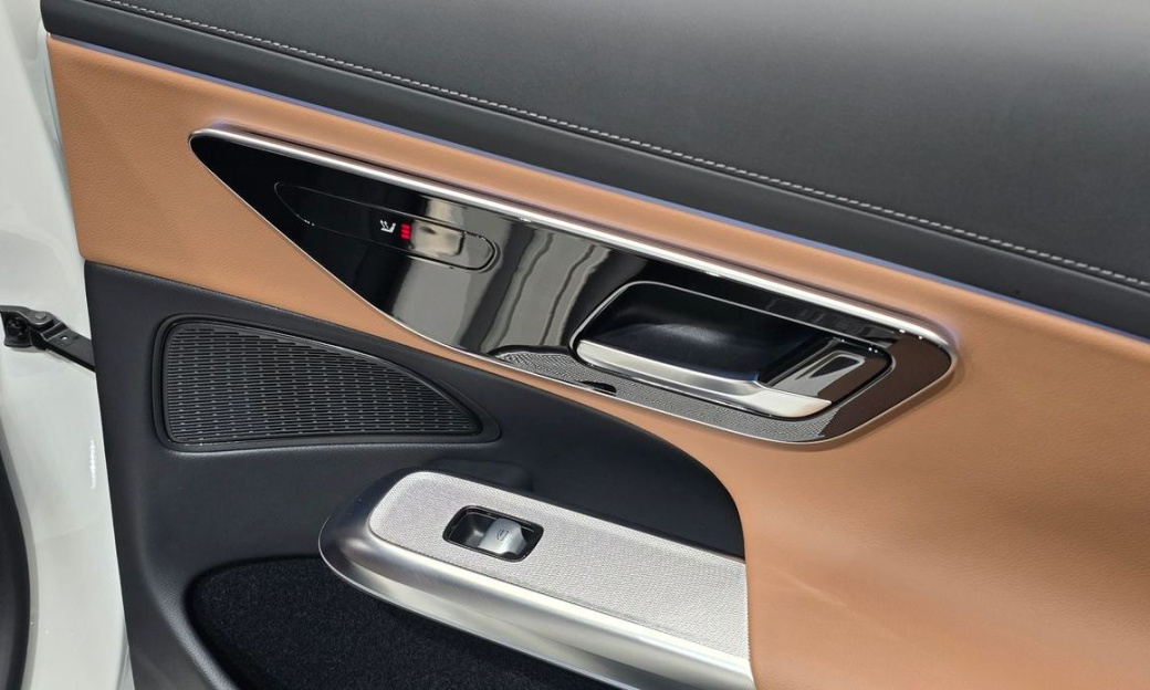 Mercedes-Benz E-Class E200 Avantgarde, 2024