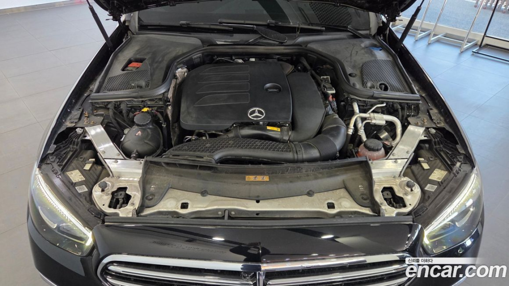 Mercedes-Benz E-Class E350 4MATIC Exclusive, 2023