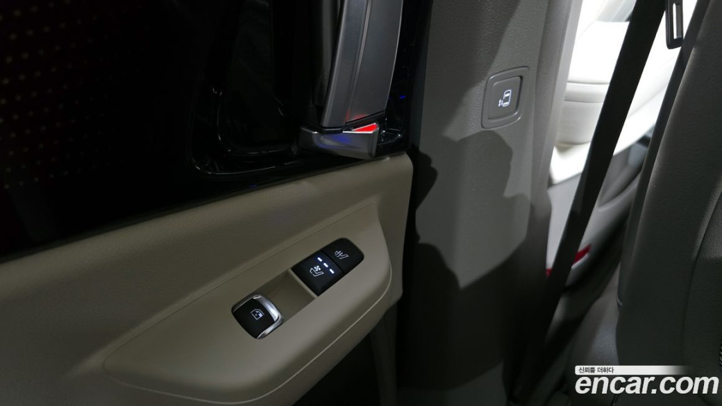 Kia Carnival 7-Seater Signature, 2024