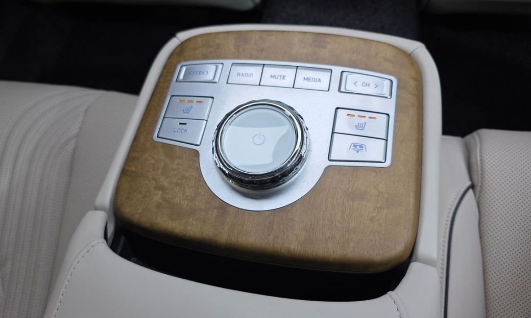 Genesis G80 Gasoline 2.5 Turbo AWD, 2024