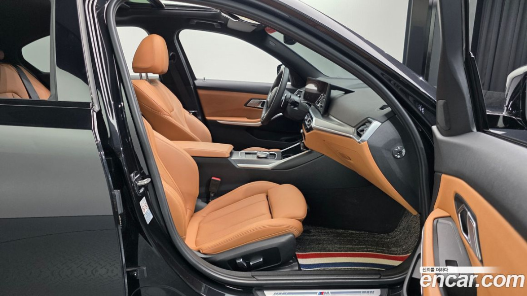 BMW 3-Series 320i M Sport, 2023