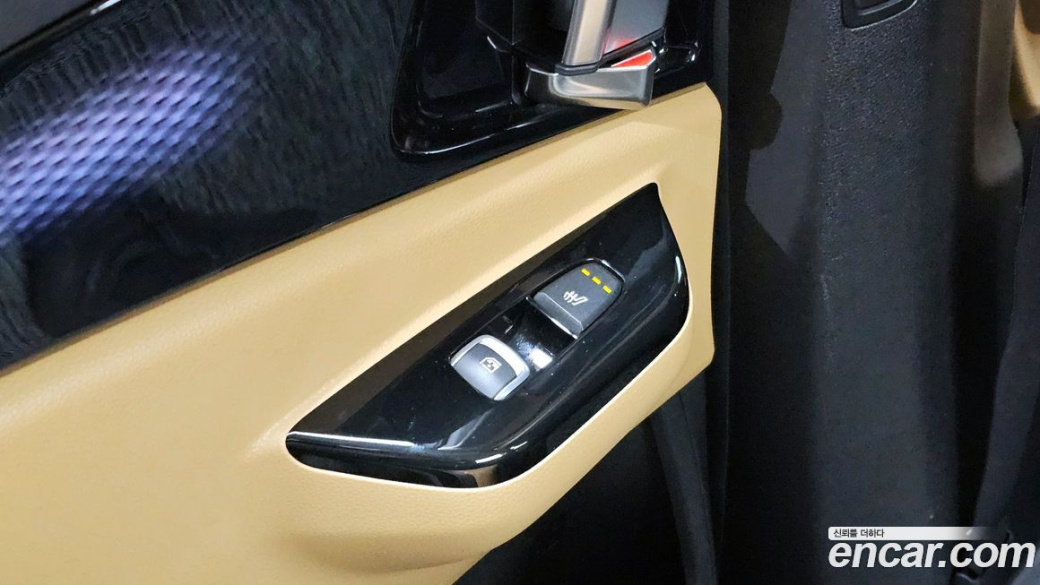 Kia Carnival 9-Seater Signature, 2023