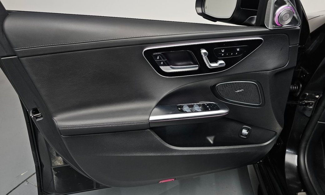 Mercedes-Benz C-Class C300 4MATIC AMG Line, 2024