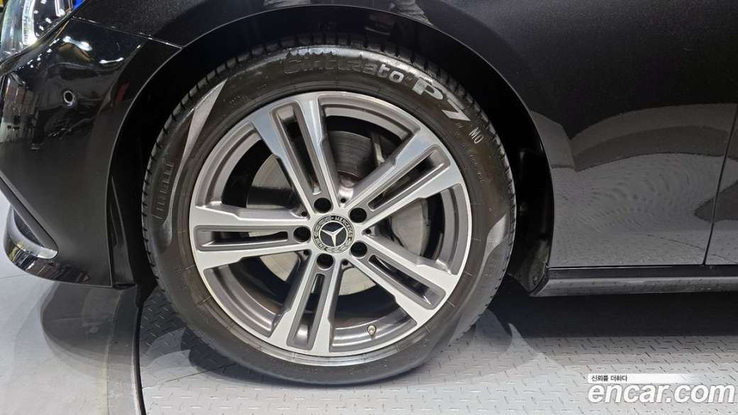 Mercedes-Benz E-Class E350 4MATIC Avantgarde, 2022