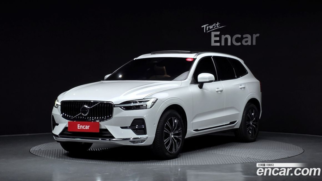 Volvo XC60 B5 Inscription, 2022