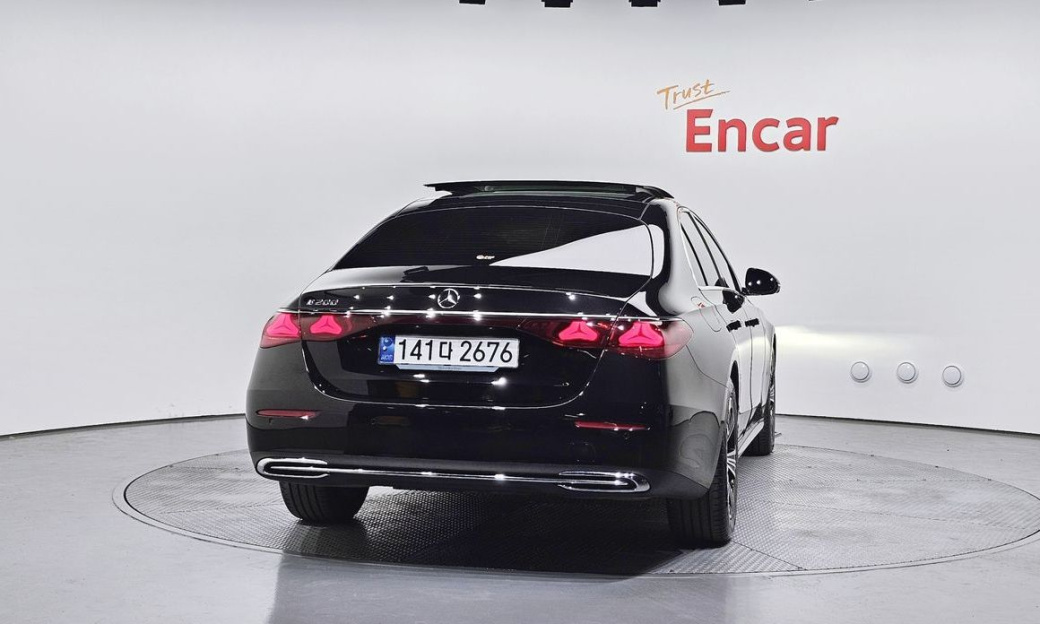 Mercedes-Benz E-Class E200 Avantgarde, 2025
