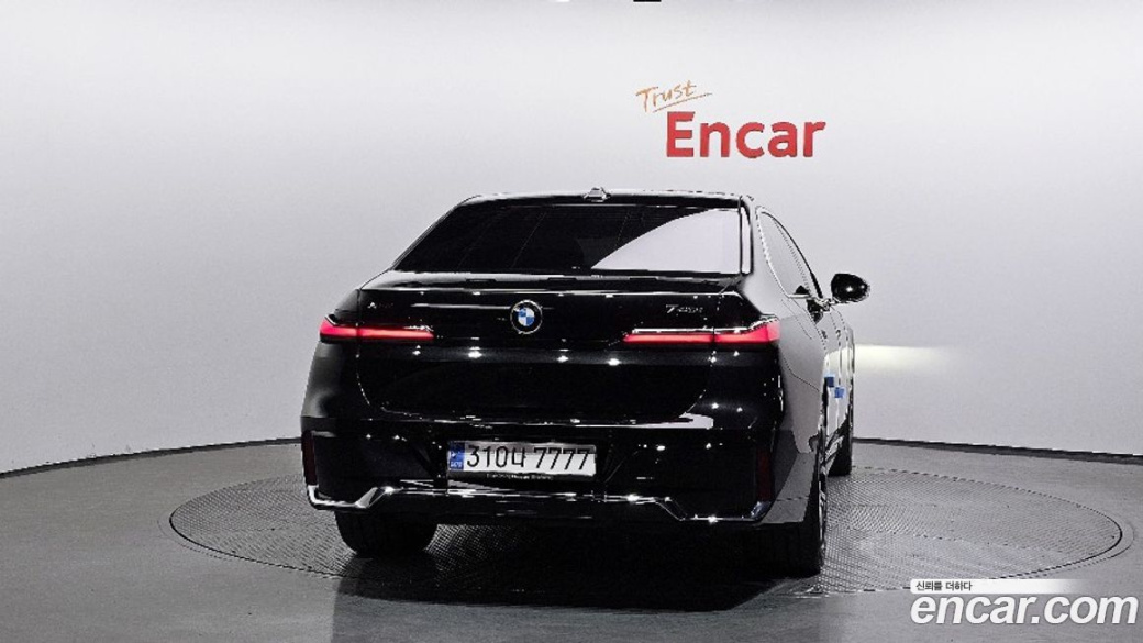 BMW 7-Series 740i xDrive M Sport, 2025