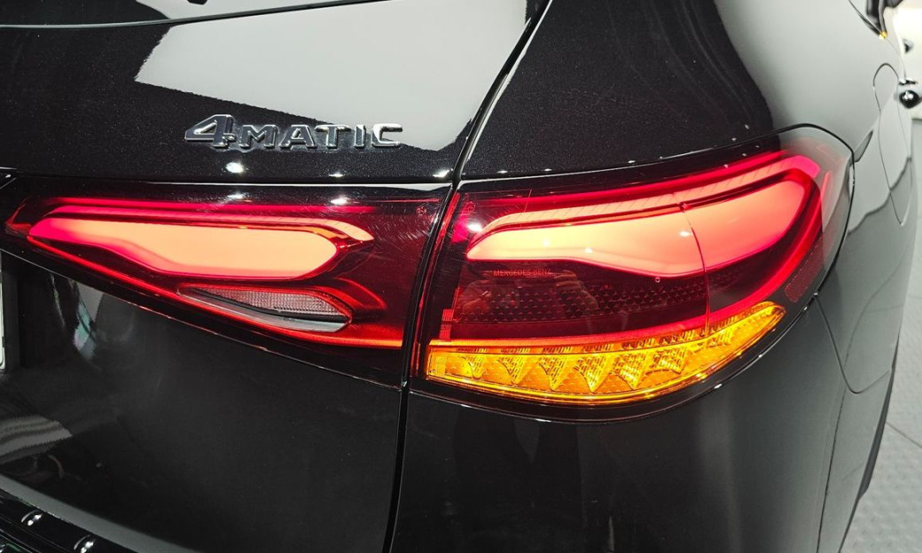 Mercedes-Benz GLC-Class GLC300 4MATIC AMG Line, 2025