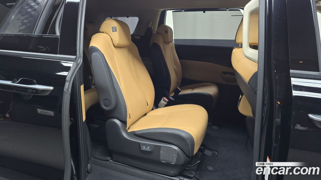 Kia Carnival 9-Seater Noblesse, 2023