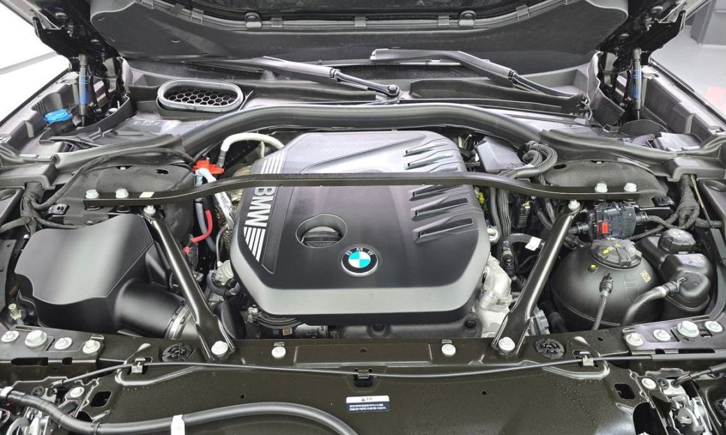 BMW 7-Series 740d xDrive M Sport, 2025