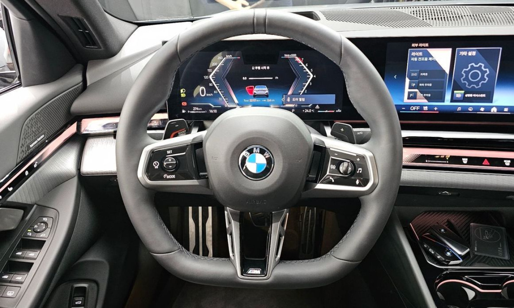 BMW 5-Series 530i xDrive M Sport, 2025