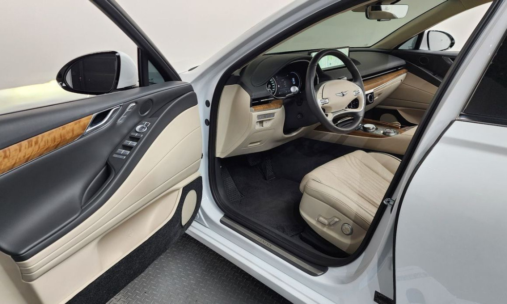 Genesis G80 Gasoline 2.5 Turbo AWD, 2023