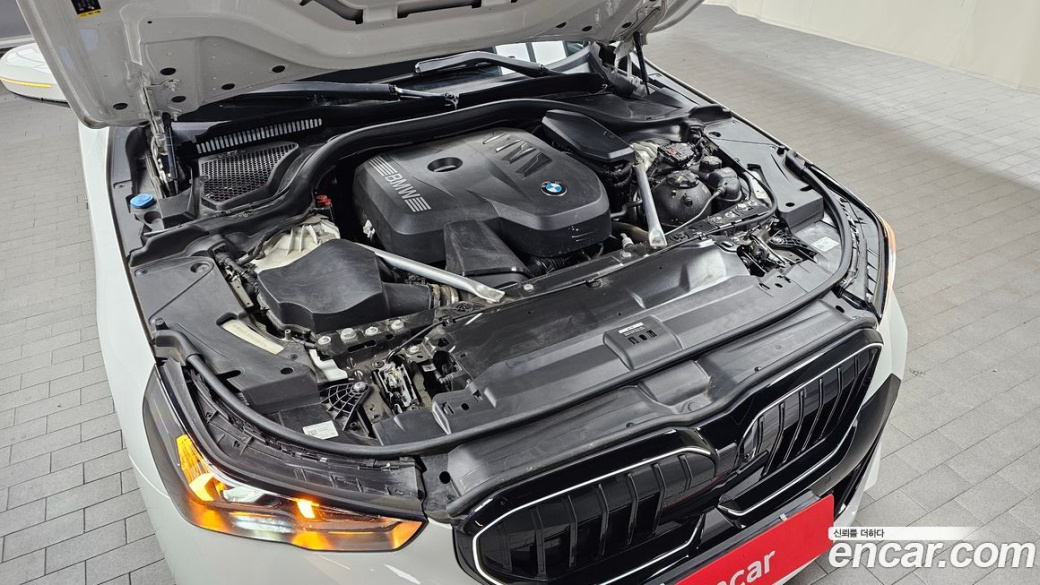 BMW 5-Series 520i Special Edition, 2024