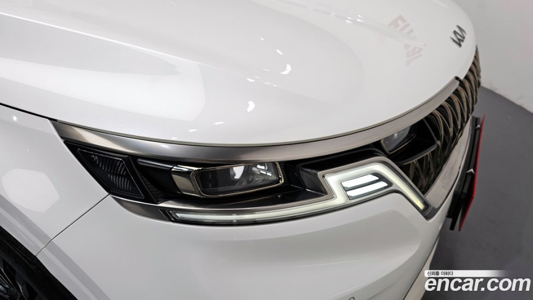 Kia Carnival 9-Seater Signature, 2023