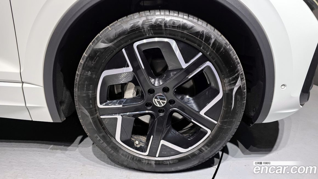 Volkswagen Touareg 3.0 TDI Prestige, 2024