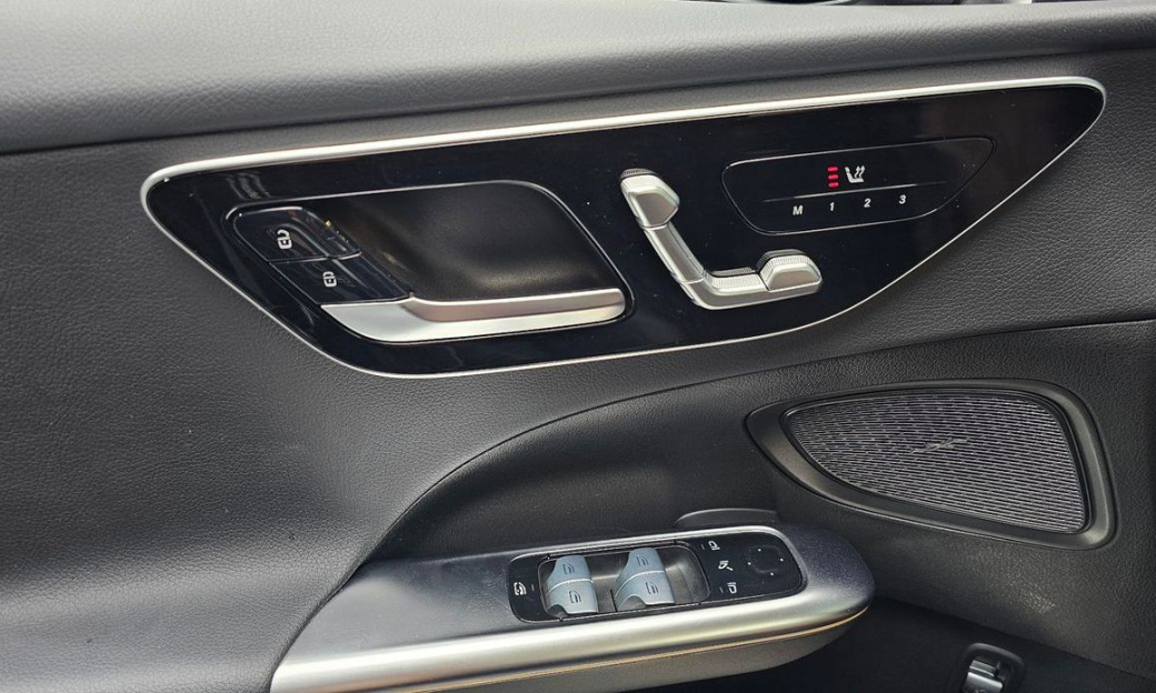 Mercedes-Benz C-Class C300 4MATIC Avantgarde, 2023