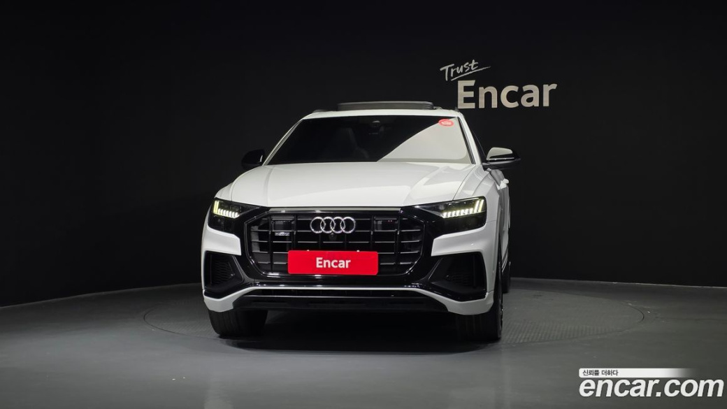 Audi Q8 55 TFSI Quattro Premium, 2023