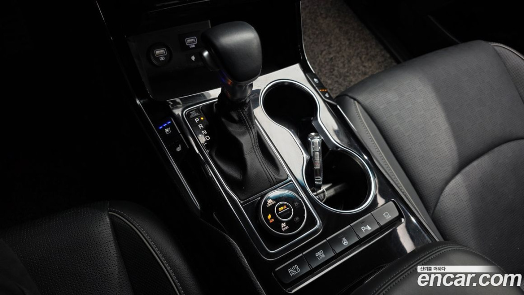 Kia Mohave Diesel 3.0 4WD 5-Seater, 2023